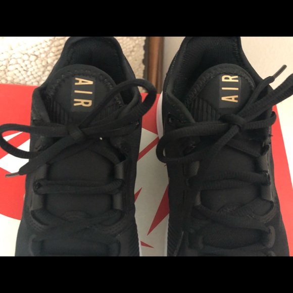 Sold Ⓜ️ - Picture 6 of 8